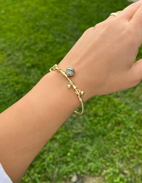 Top ve Taş Detaylı Kelepçe