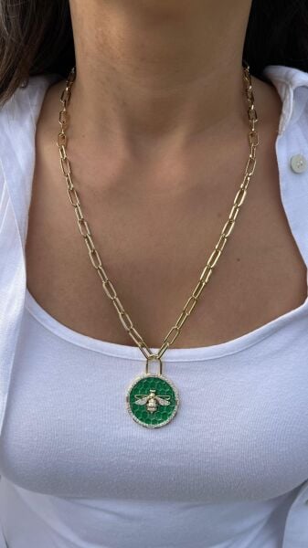 Yeşil Arı Uçlu Kolye