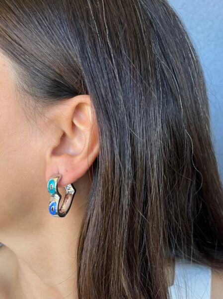 Gümüş Renkli Gözlü Kalp Küpe