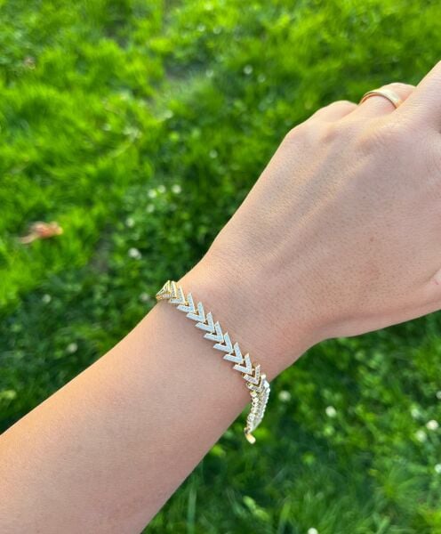 14K Taşlı V Bileklik