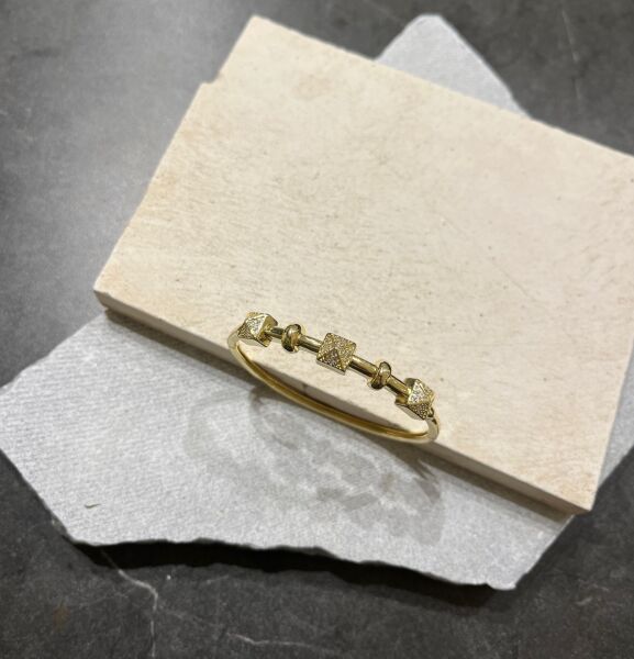 Ysx Jewelry Altın Rengi Taşlı Kare Detaylı Kelepçe