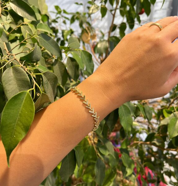 14K Örüntü Taşlı V Kılçık Bileklik