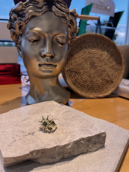 Taşlı Yıldız Uçlu Yüzük