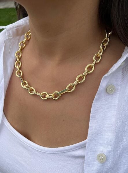 Renk Detaylı Kalın Zincir Kolye