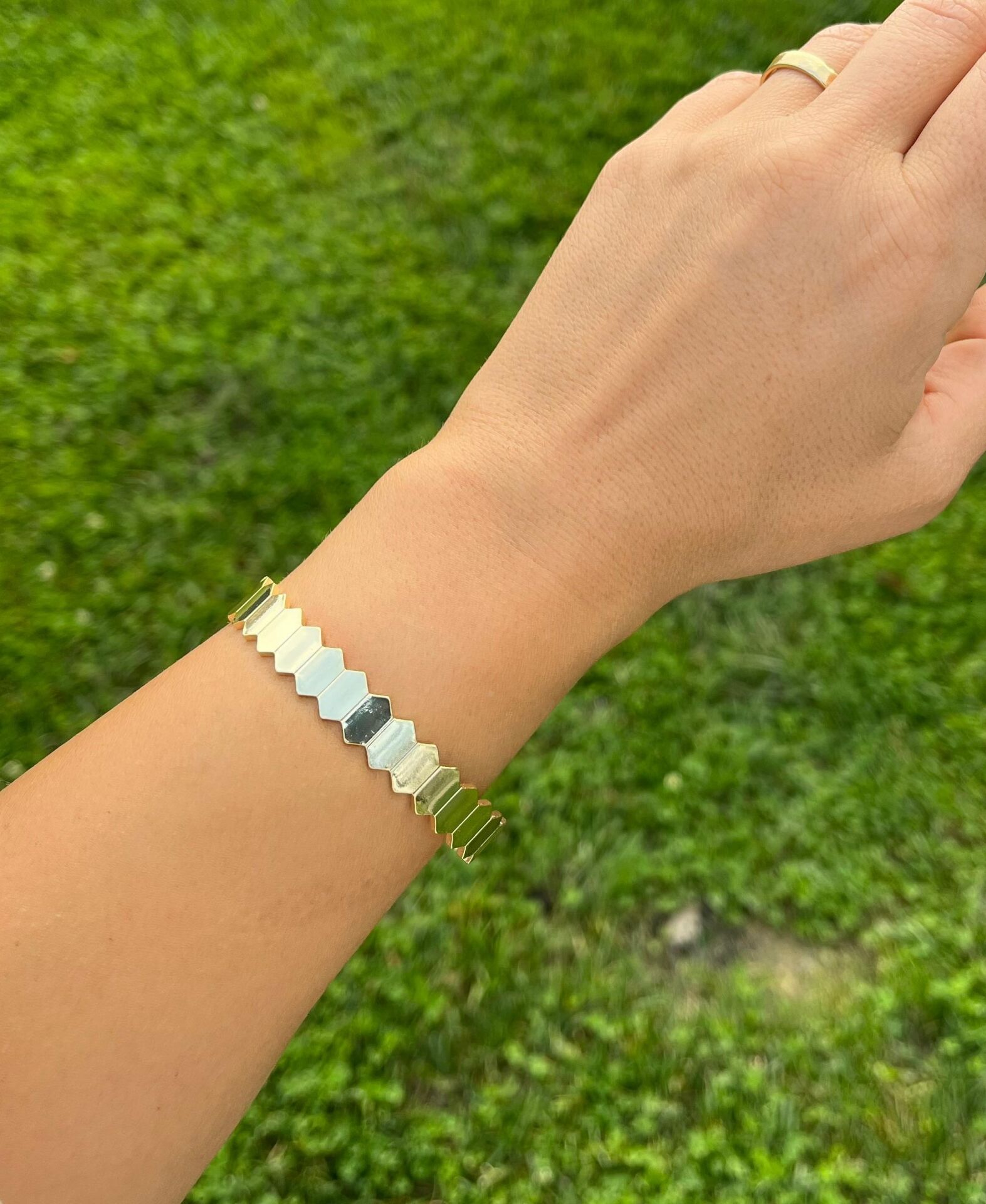 Altıgen Desen Kelepçe