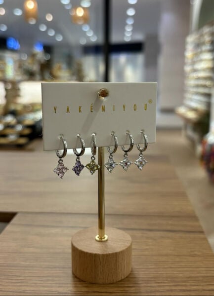 Yakemiyou Silver Renkli Yoncalar Altılı Küpe