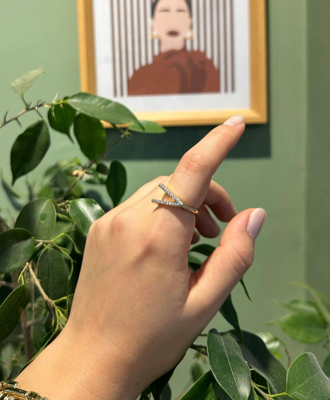 Yüzük V Desen Taşlı