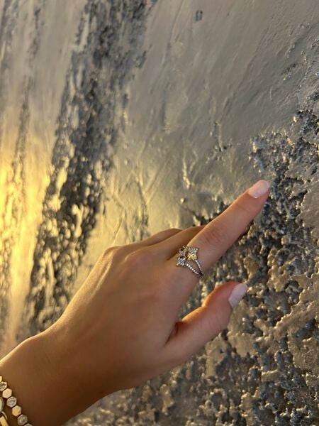 Yüzük Yıldız Taş Desenli