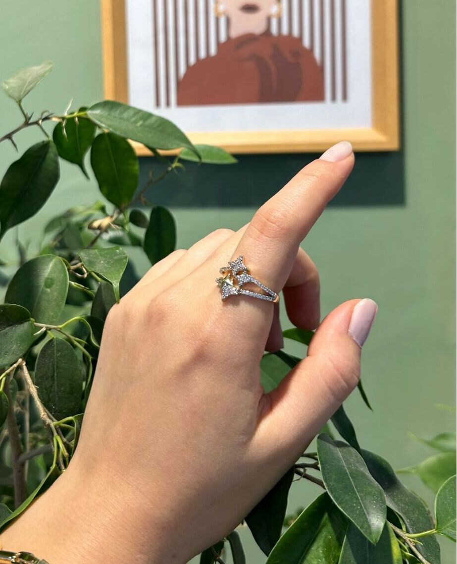 Yüzük Yıldız Taş Desenli