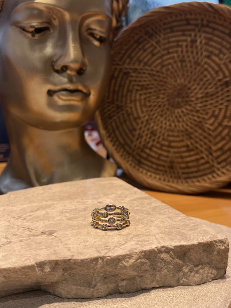 Yüzük Çok Taşlı