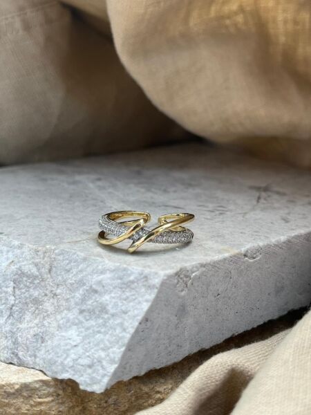 Yüzük Taşlı Sarmal