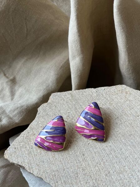 Üçgen Pembe Mor Desenli Küpe