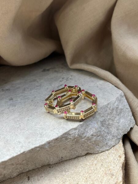 Pembe Taşlı Köşeli Yuvarlak Küpe