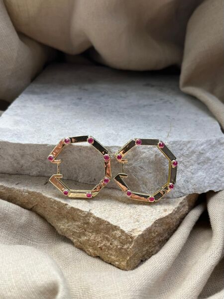 Pembe Taşlı Köşeli Yuvarlak Küpe