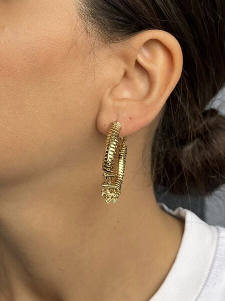 Altın Renkli Yaylı Küpe