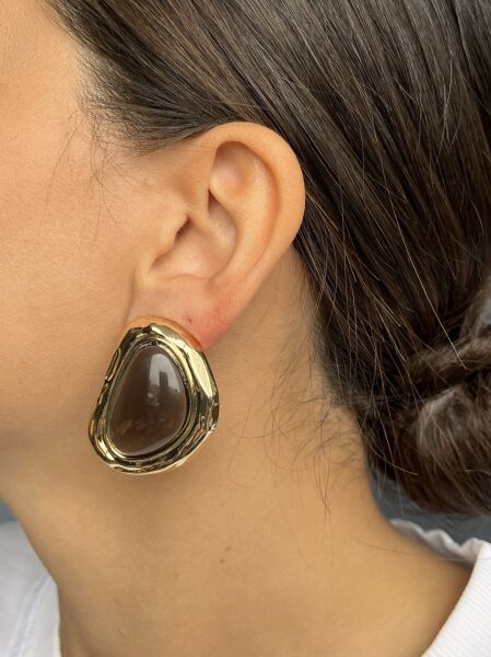 Altın Renk Çerçeveli Kahve Taşlı Küpe