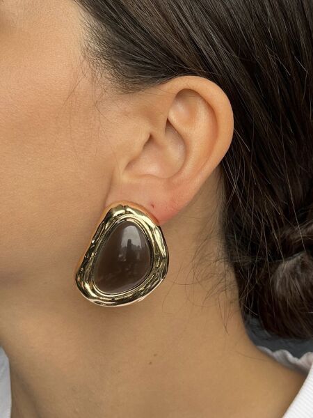 Altın Renk Çerçeveli Kahve Taşlı Küpe