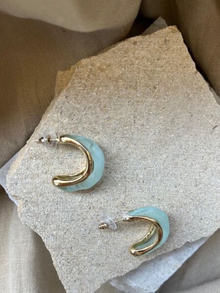 Açık Yeşil Taşlı Yarım Ay Küpe