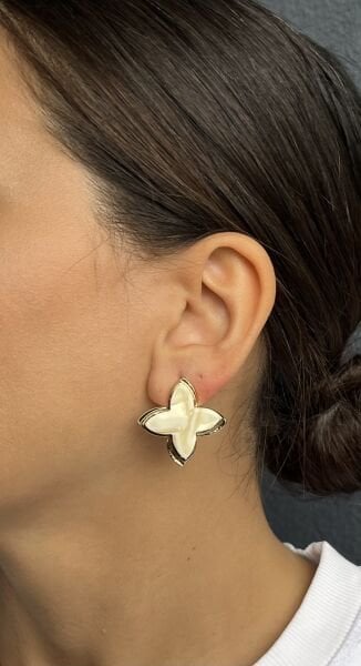 Beyaz Taş Yaprak Küpe