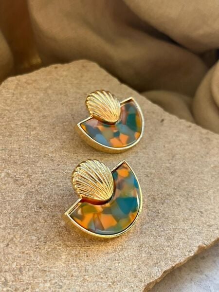 Deniz Kabuklu Pastel Renkli Yarım Daire Küpe