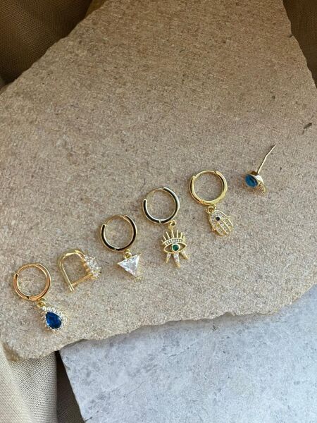 Yakemiyou Göz Temalı Altılı Küpe