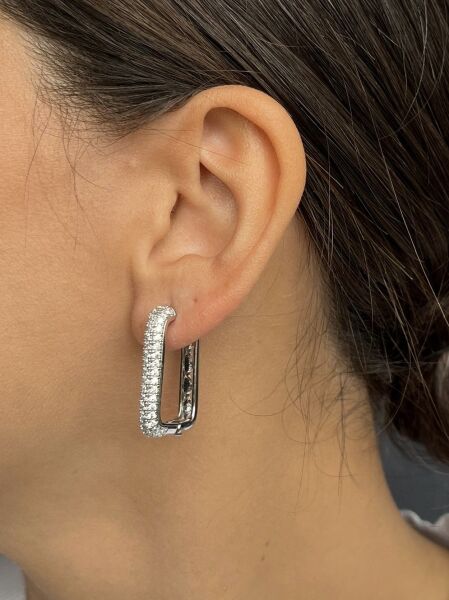 Gümüş Renkli Taşlı Dikdörtgen Küpe