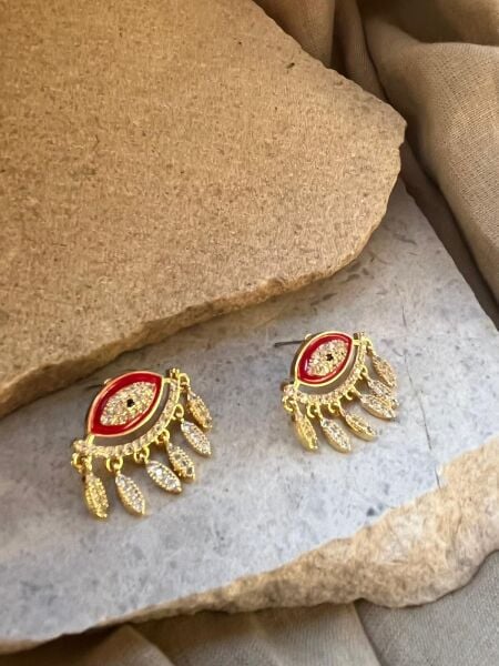 Altın Renkli Taşlı Kırmızı Gözlü Küpe
