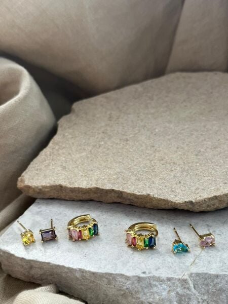 Renkli Taşlı Altın Renkli Altılı Küpe