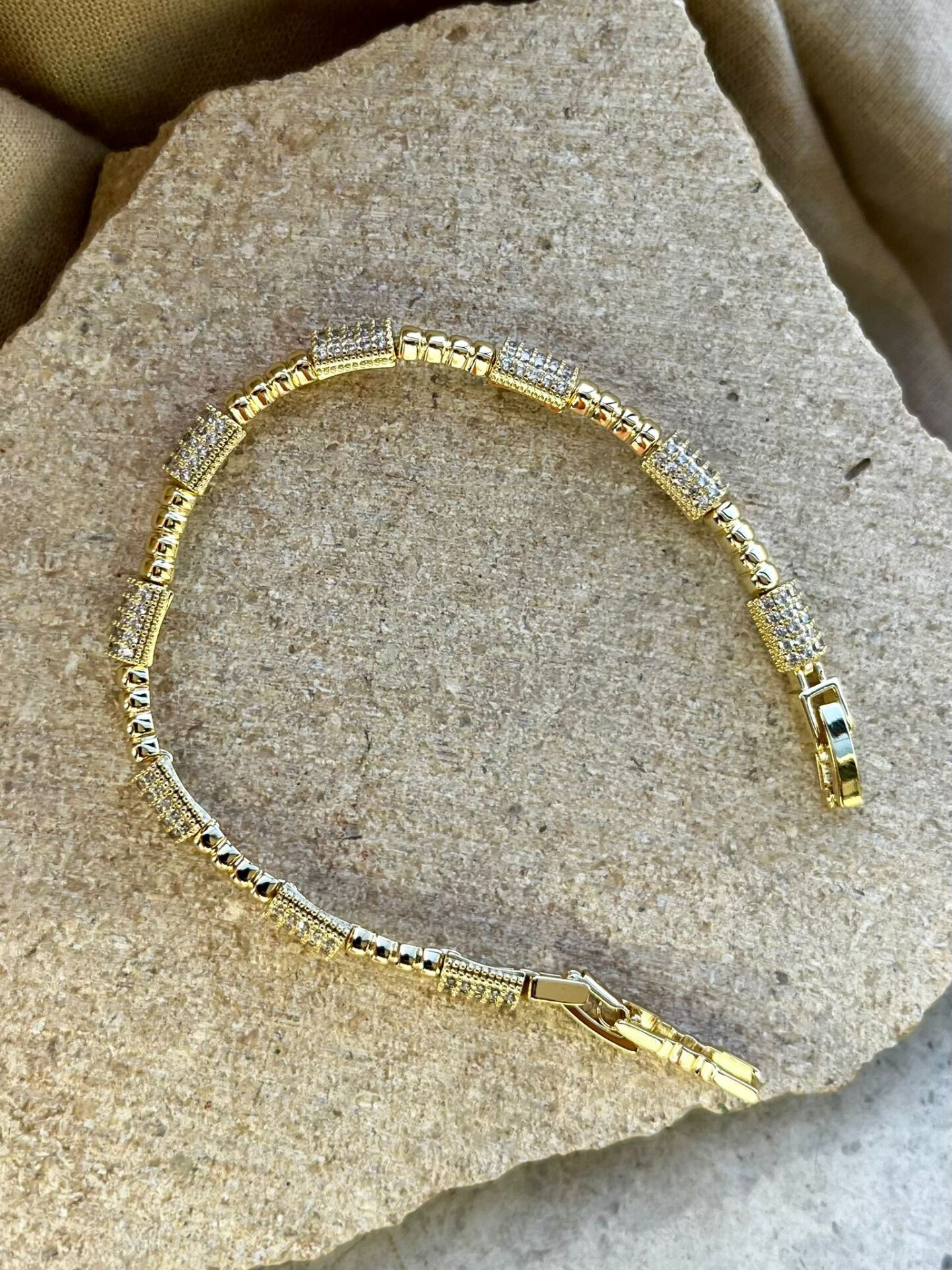14K Taşlı Sıralı Silindir Bileklik