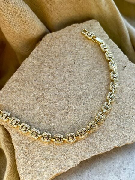 14K Taş Çevreli Bileklik