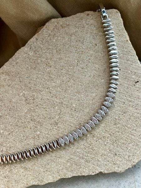 14K Gümüş Renkli Oval Dizilimli Taşlı Bileklik