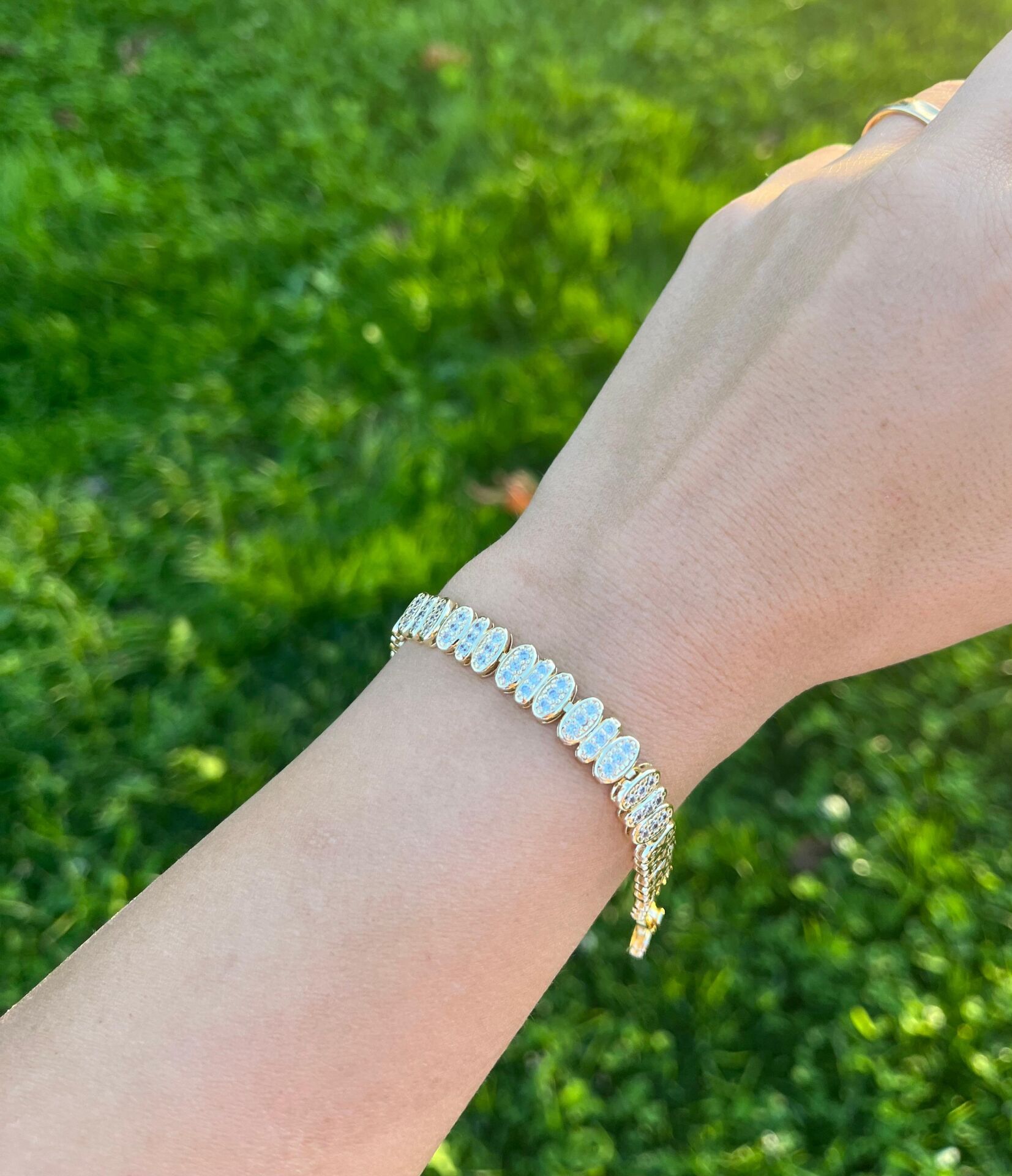 14K Desenli Dizilim Taşlı Bileklik