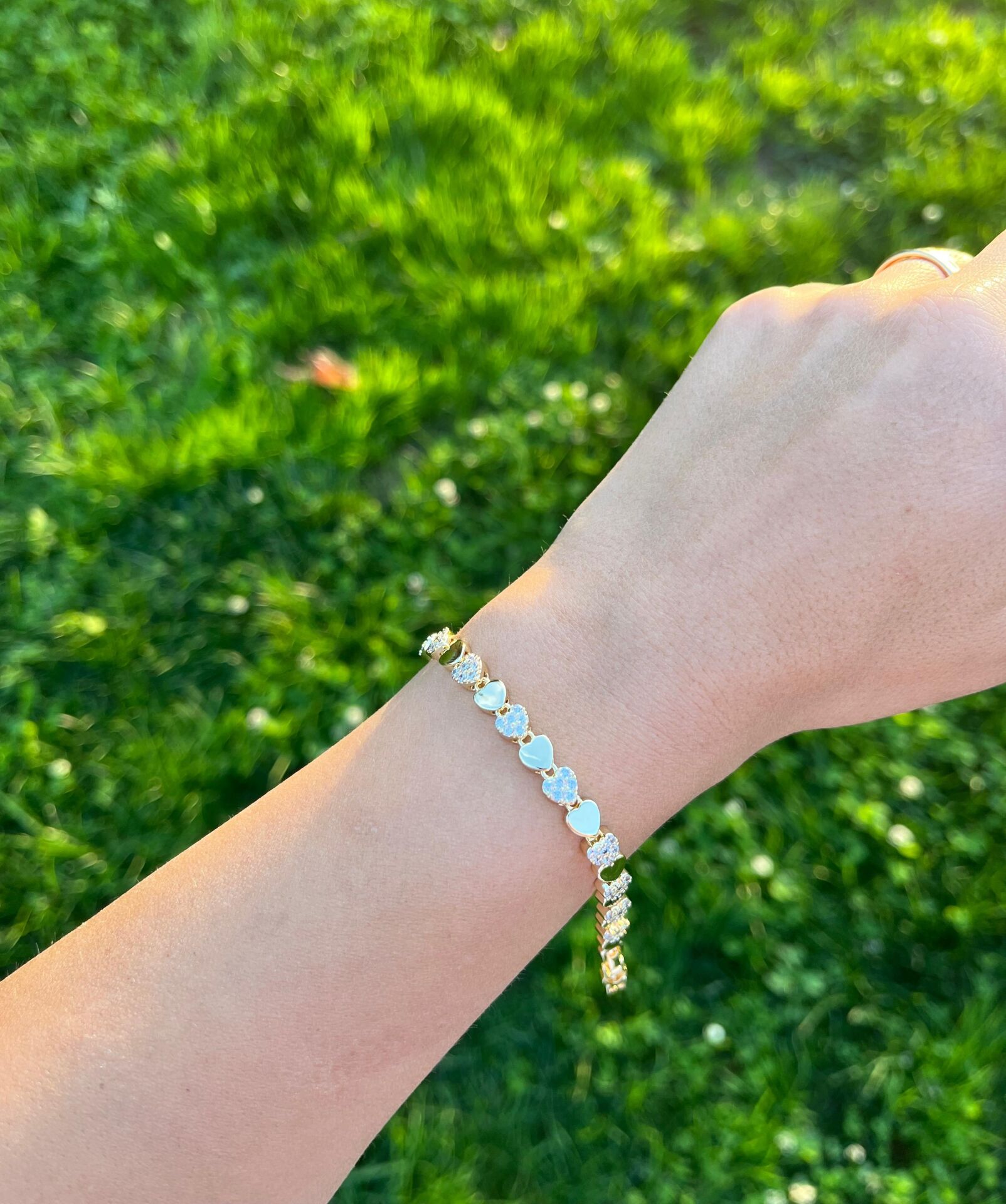 14K Kalpli Taşlı Örüntü Bileklik