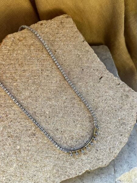 Taş Dizili Taş Uçlu Gümüş Renkli Kolye