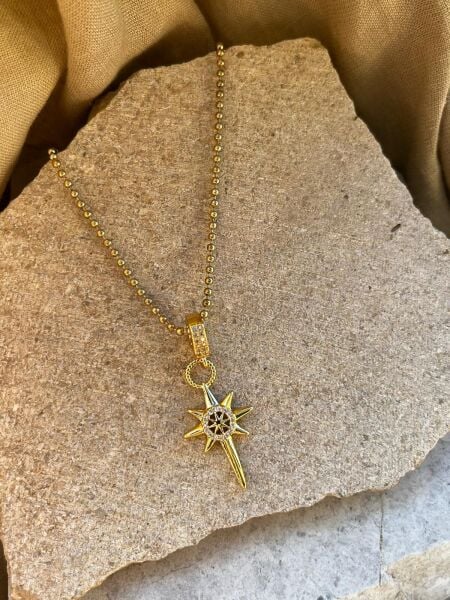 Yıldız Taşlı Uçlu Kolye