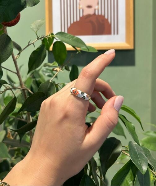 Beyaz Mineli Yüzük