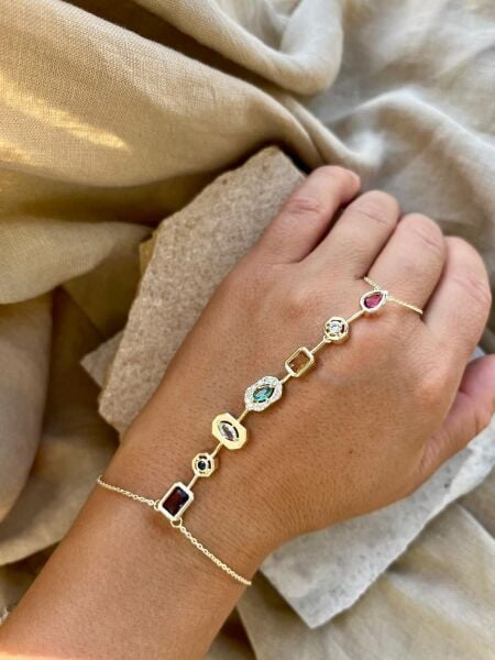 Renkli Taş Detaylı Şahmeran