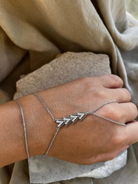 Silver-Colored V-Shadow with Stones