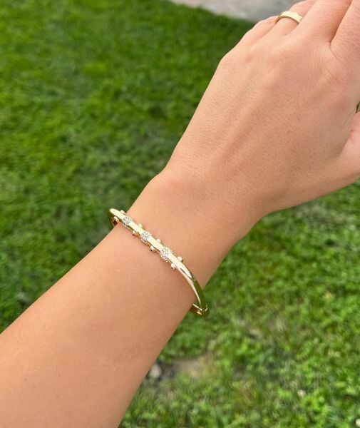 Altın Renkli Taşlı Kelepçe