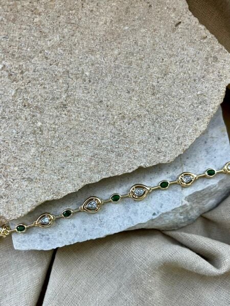 Yeşil Sıra Taşlı Kolye