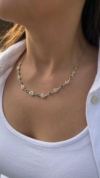 Yeşil Sıra Taşlı Kolye