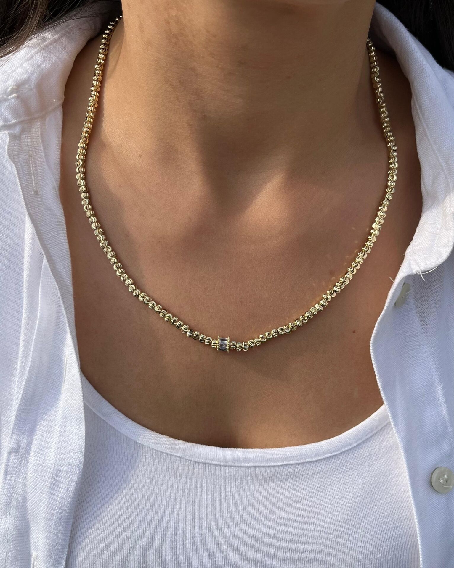 Altın Renk Yuvarlak Dizilim Taşlı Kolye