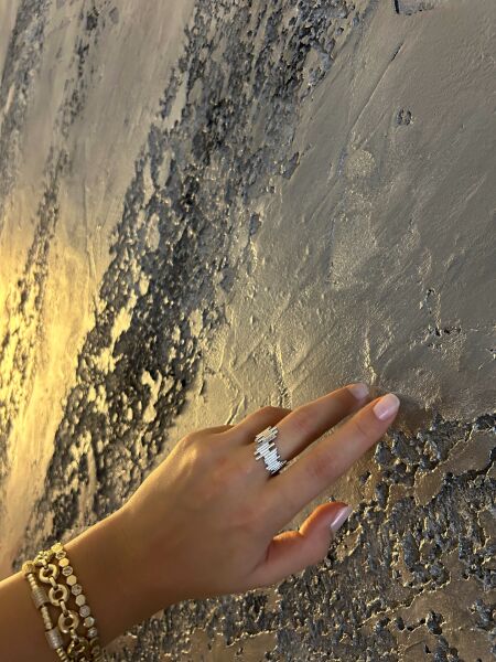 Gümüş Renkli Taşlı Çubuk Yüzük