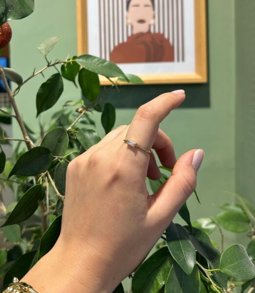 Dikdörtgen Taşlı İnce Yüzük