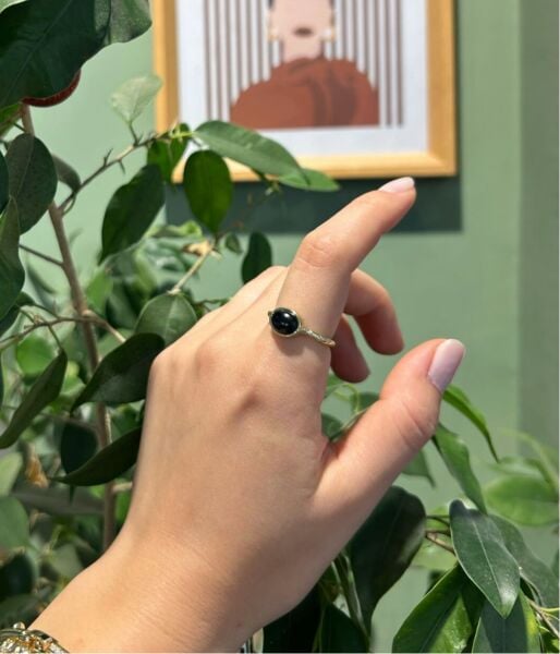 Siyah Taşlı İnce Yüzük