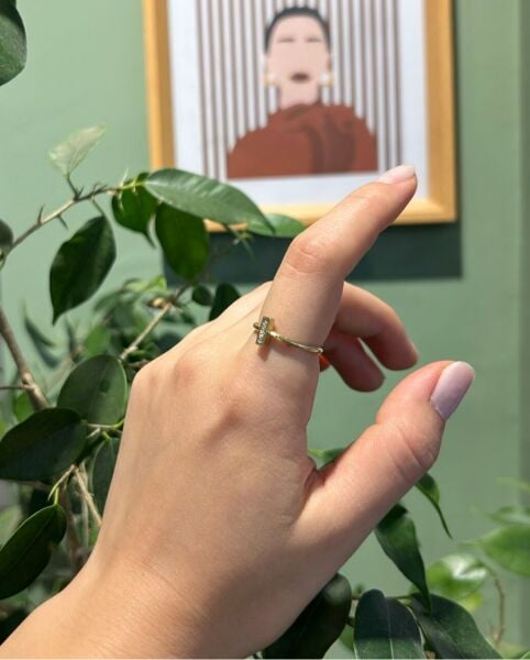 Taşlı Kutu İnce Yüzük