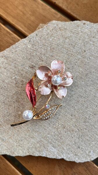 İncili Çiçek Broş