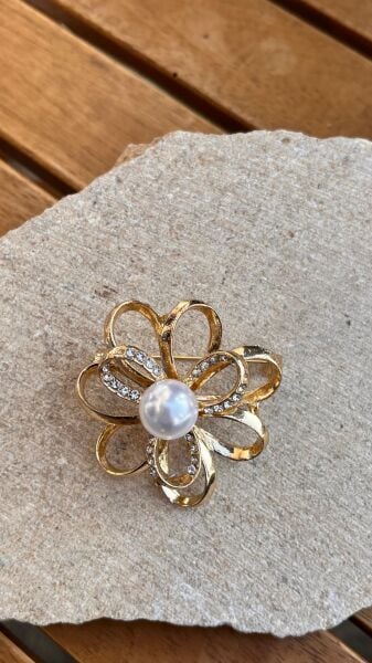 İncili Taşlı Broş