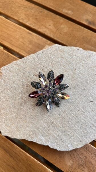 Leaf Brooch with Stones