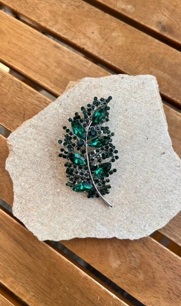 Green Stone Leaf Brooch